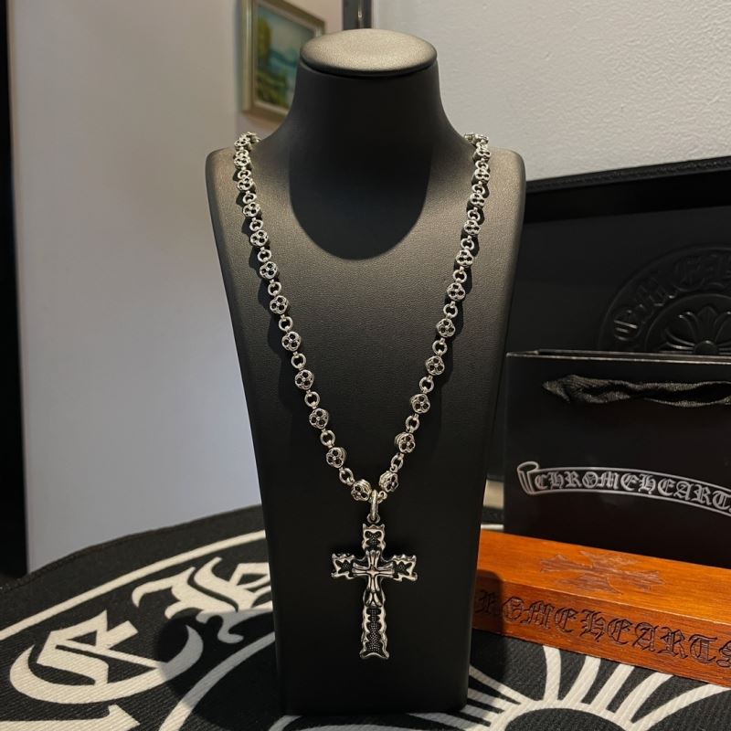 Ch*0me He**ts necklaces